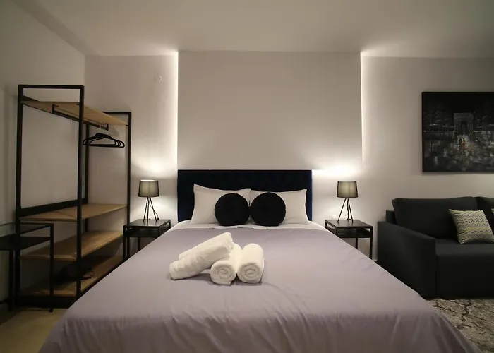 Zh Luxury * Salonic