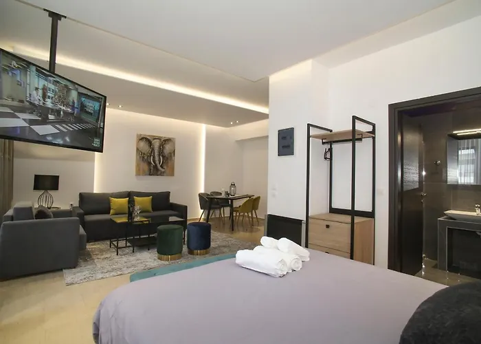 Zh Luxury Apartament *