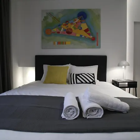 Zh Luxury Apartment *